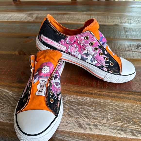 👟👟💀💀Donna Velenta skull slip on sneakers💀💀☠️ - Picture 3 of 13